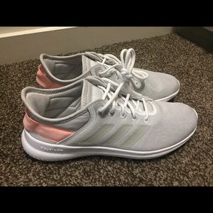 Women’s Adidas cloudfoam